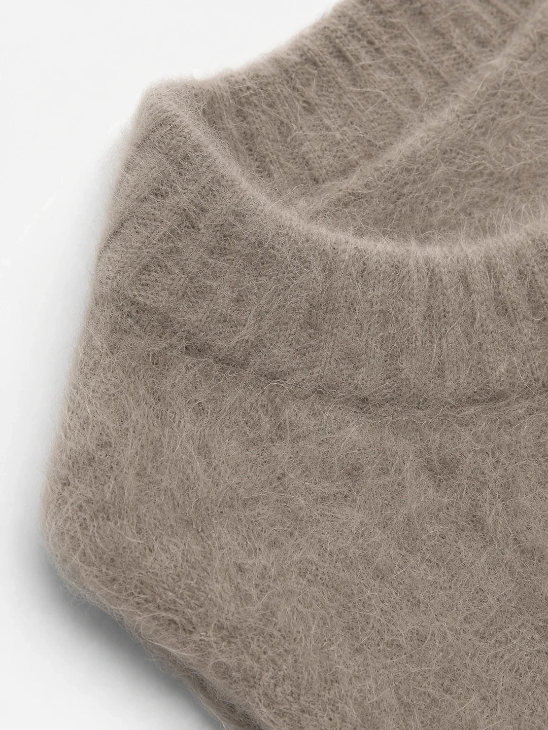Pullunder- Schmal- Rundhals – Taupe – Stoffdetail