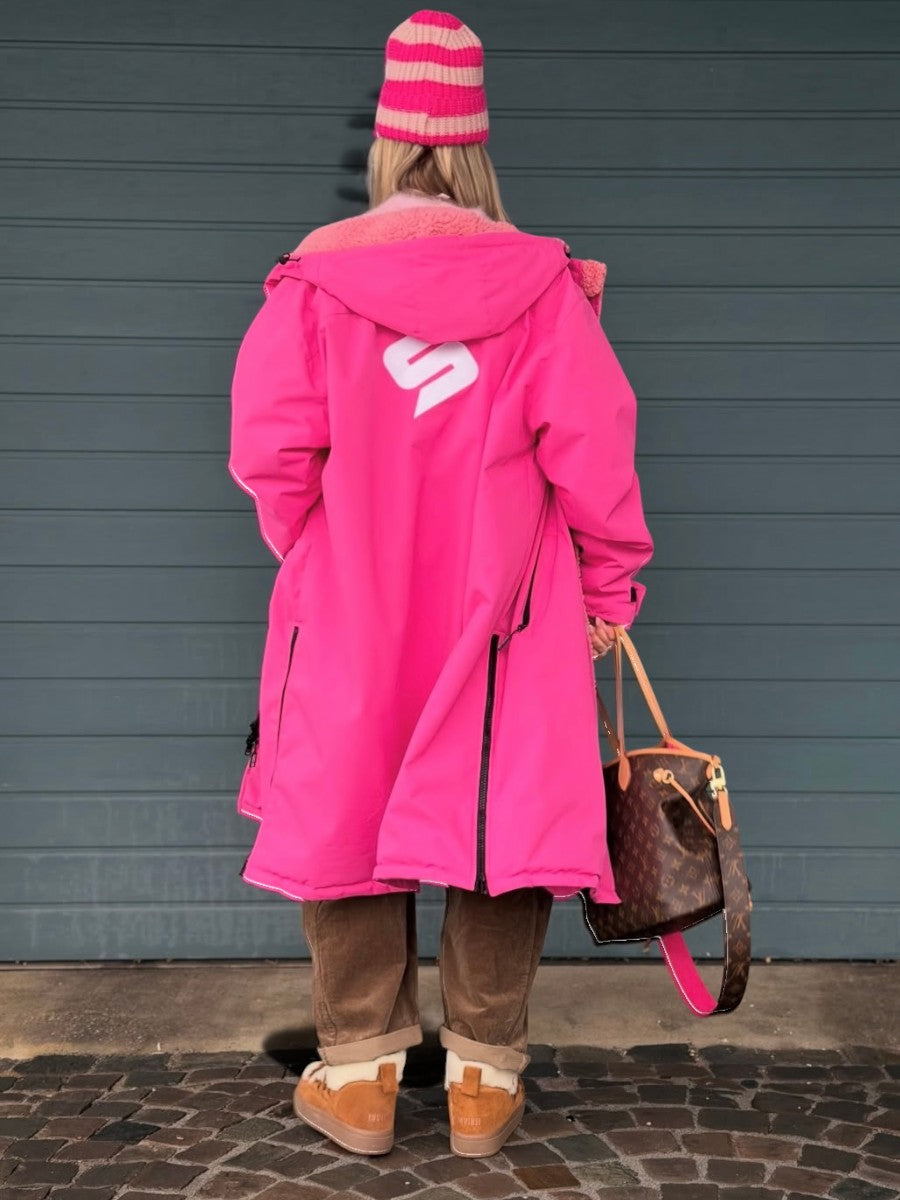 Story Mantel Change Robe