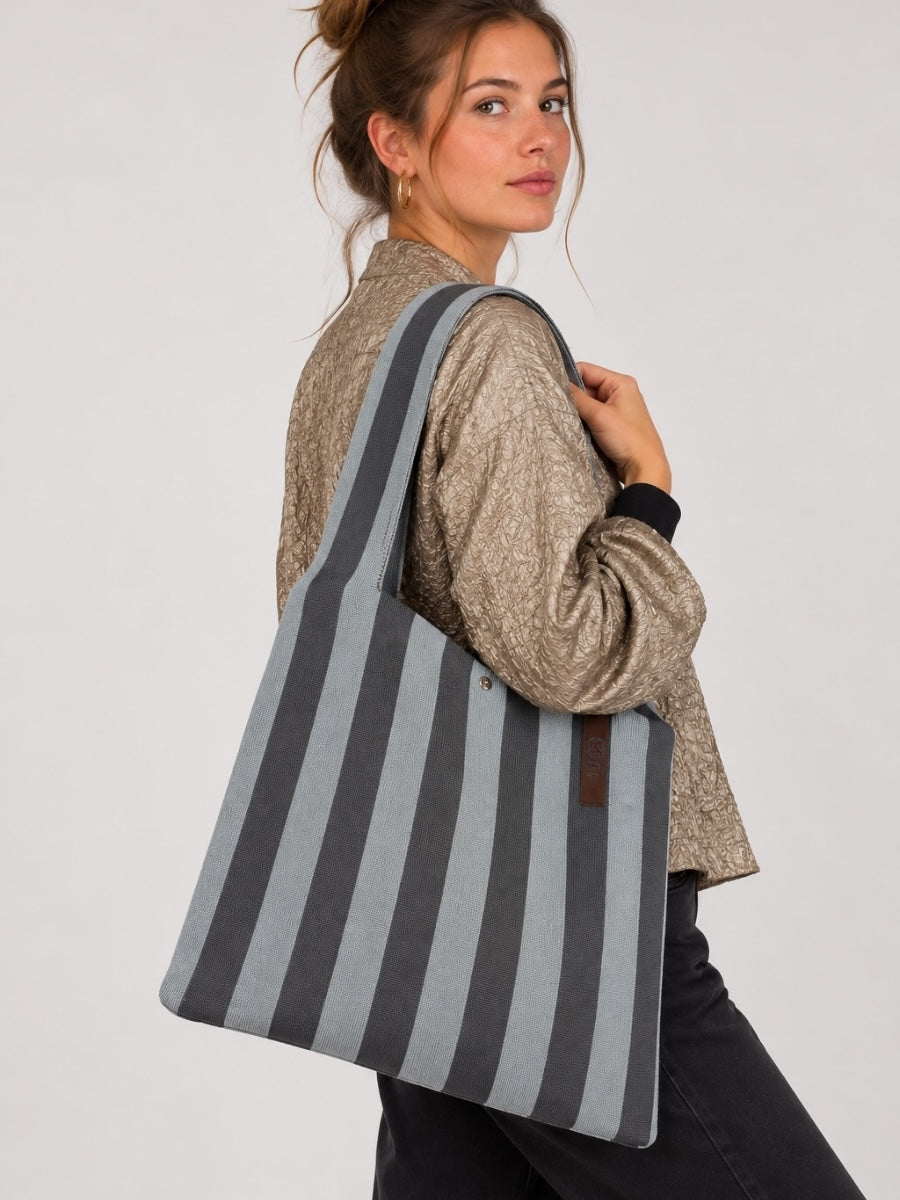LOIS Schultertasche von LOT 83