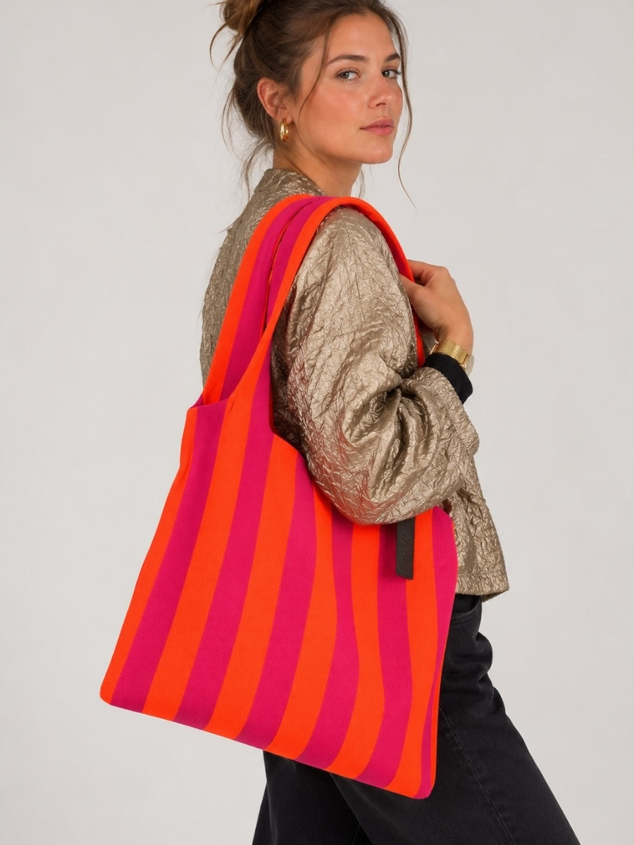 LOIS Schultertasche von LOT 83